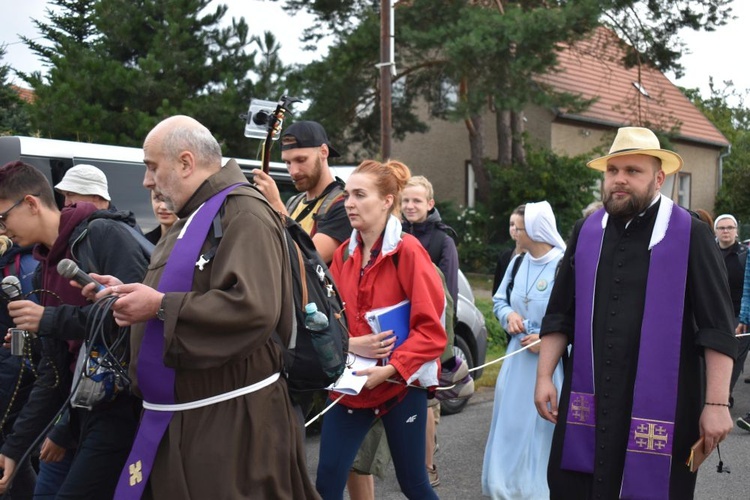 XVIII PPDŚ na Jasną Górę - dzień 2 - Ratajno-Jegłowa