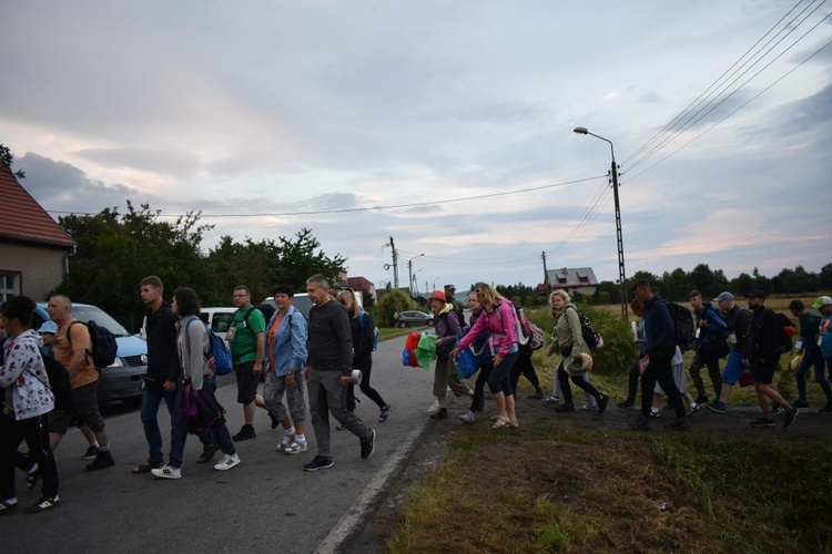 XVIII PPDŚ na Jasną Górę - dzień 2 - Ratajno-Jegłowa