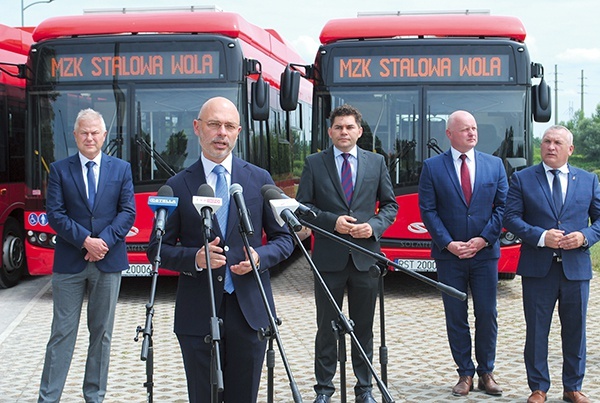 Minister Michał Kurtyka zaprezentował drugą odsłonę programu „Zielony transport publiczny”.