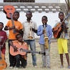 ▲	Uczniowie African Music School zainaugurują misję koncertem 23 sierpnia o 20.00 w Jaczowie.