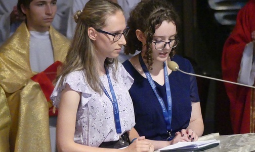 Oazowicze na Górze Oliwnej, czyli... w bielskim "Sercu"