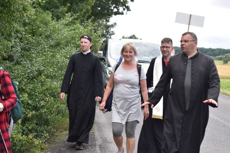 XVIII PPDŚ na Jasną Górę - dzień 4 - Gracze-Popielów