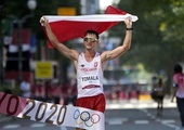 Wspaniałe wieści z Tokio! Dawid Tomala zdobył złoty medal w chodzie na 50 km