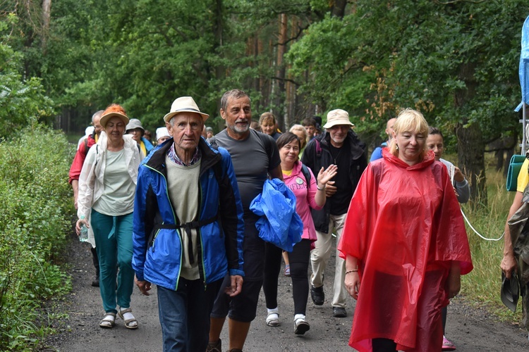 XVIII PPDŚ na Jasną Górę- dzień 5 - Popielów-Laskowice