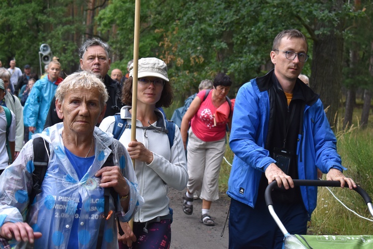 XVIII PPDŚ na Jasną Górę- dzień 5 - Popielów-Laskowice