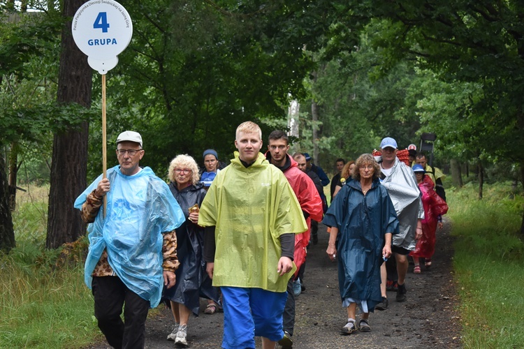 XVIII PPDŚ na Jasną Górę- dzień 5 - Popielów-Laskowice