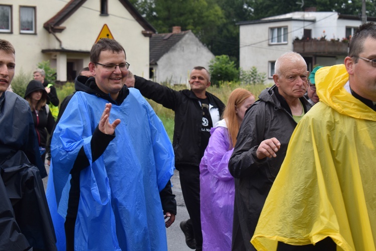 XVIII PPDŚ na Jasną Górę- dzień 5 - Popielów-Laskowice