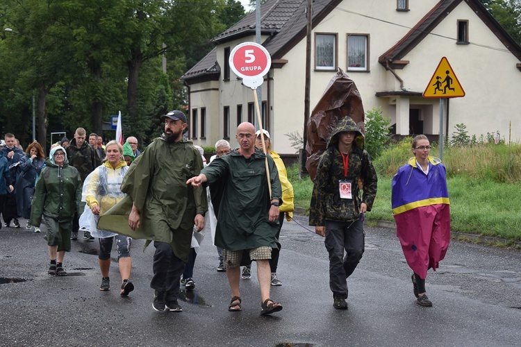 XVIII PPDŚ na Jasną Górę- dzień 5 - Popielów-Laskowice