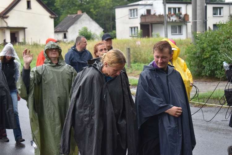 XVIII PPDŚ na Jasną Górę- dzień 5 - Popielów-Laskowice