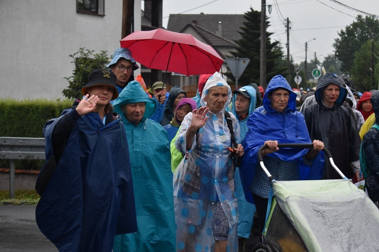 XVIII PPDŚ na Jasną Górę- dzień 5 - Popielów-Laskowice