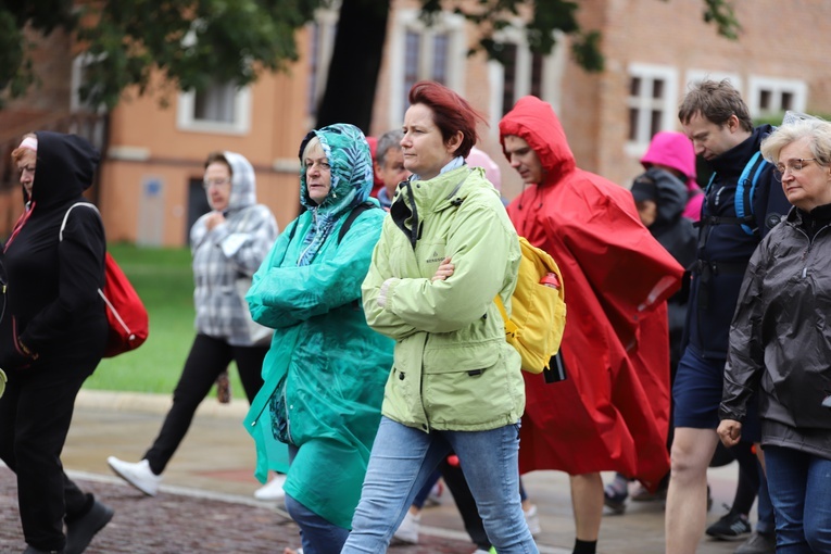 Wyjście 41. Pieszej Pielgrzymki Krakowskiej z Wawelu na Jasną Górę