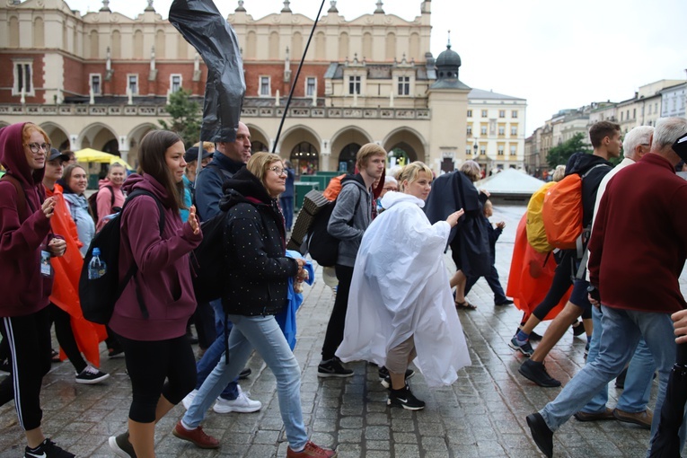 Wyjście 41. Pieszej Pielgrzymki Krakowskiej z Wawelu na Jasną Górę