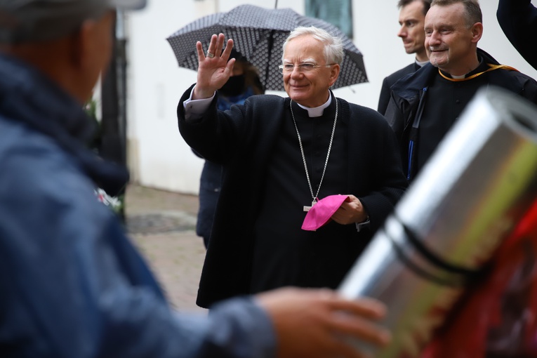 Wyjście 41. Pieszej Pielgrzymki Krakowskiej z Wawelu na Jasną Górę