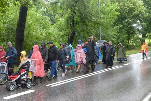 Wyjście pielgrzymki z Radomia na Jasną Górę