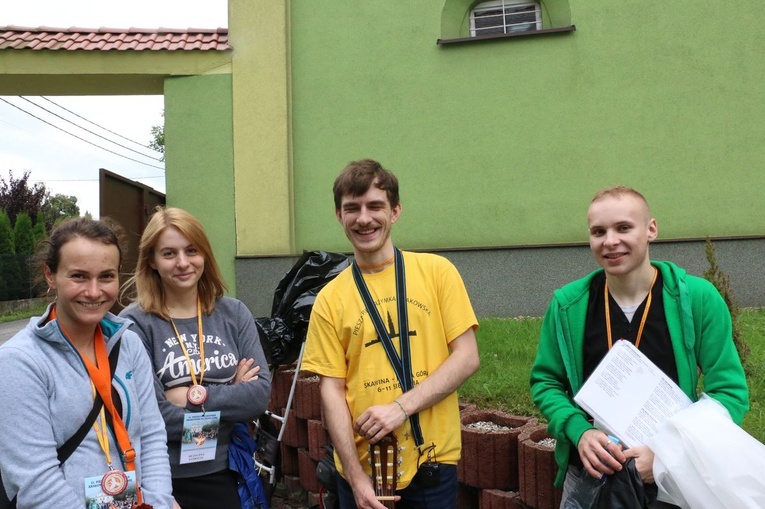 Pielgrzymi ze Skawiny w Liszkach 2021