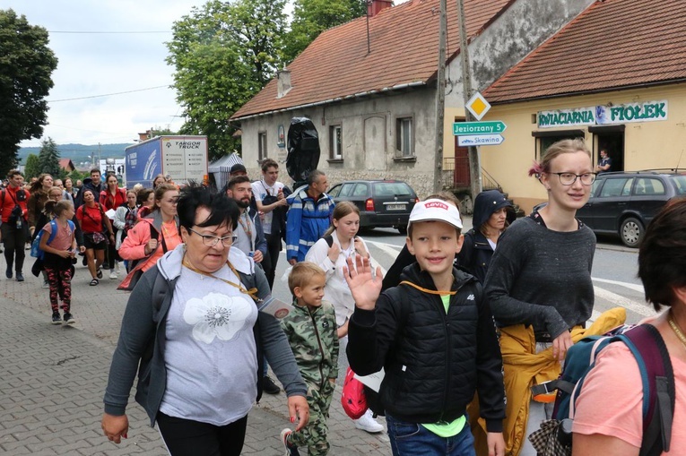 Pielgrzymi ze Skawiny w Liszkach 2021
