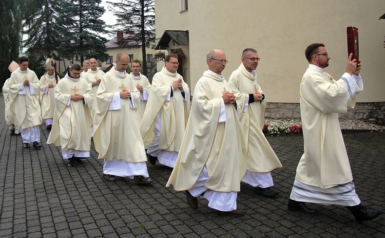 30. Piesza Pielgrzymka Diecezji Bielsko-Żywieckiej na Jasną Górę - Msza św. w Hałcnowie