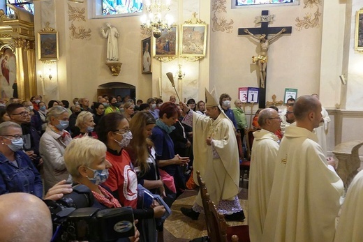 30. Piesza Pielgrzymka Diecezji Bielsko-Żywieckiej na Jasną Górę - Msza św. w Hałcnowie