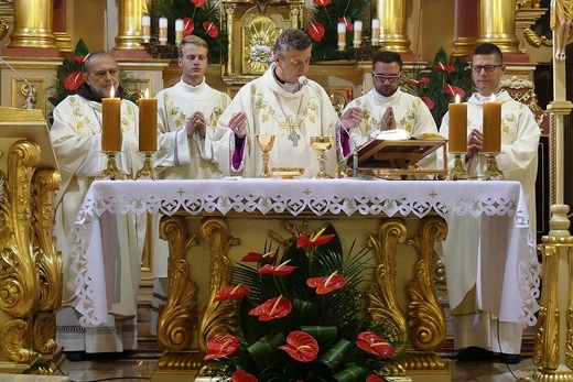 30. Piesza Pielgrzymka Diecezji Bielsko-Żywieckiej na Jasną Górę - Msza św. w Hałcnowie