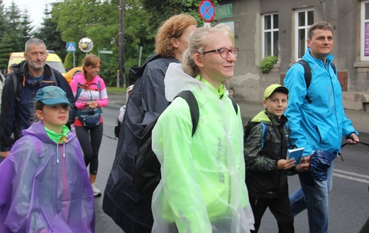Grupa 3 z ks. Marcinem Pomperem - z Bielska-Białej na Jasną Górę 2021 