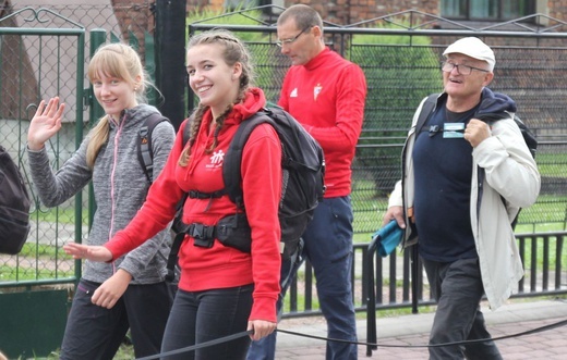 Postój pielgrzymów jasnogórskich z Hałcnowa w Bielanach - 2021