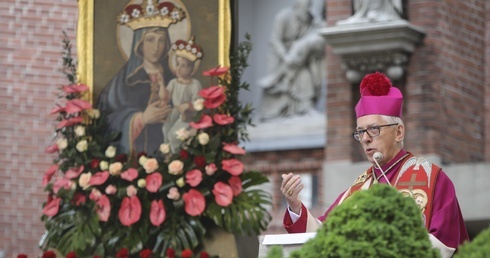 Archidiecezja. Abp Skworc zaprasza do Piekar 