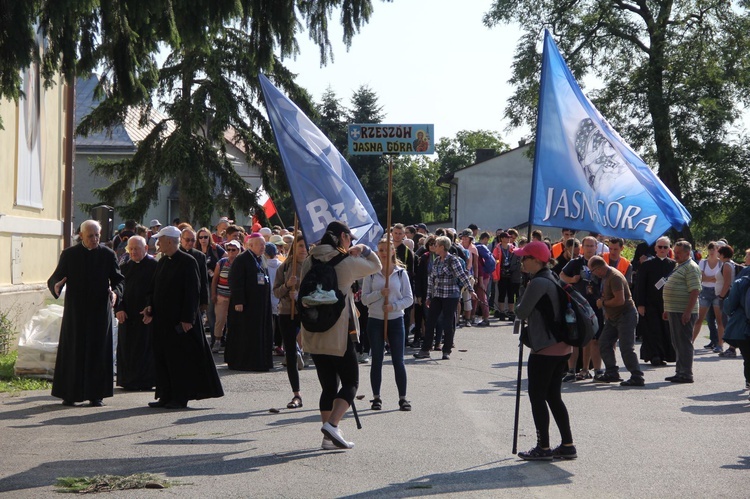 Rzeszowska pielgrzymka w Szczucinie