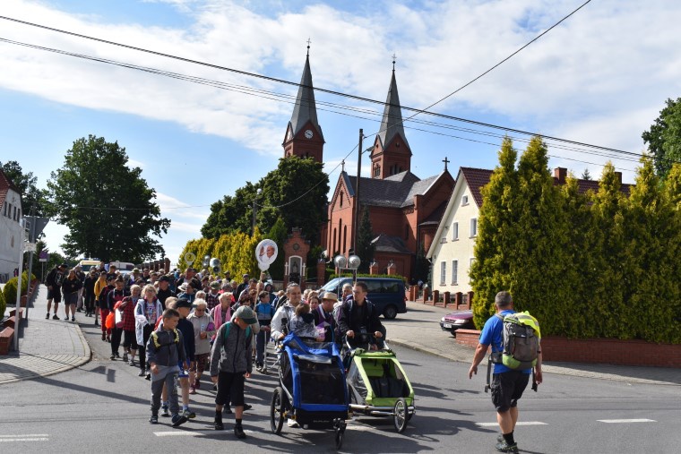 XVIII PPDŚ na Jasną Górę - dzień 6 - Laskowice-Łomnica