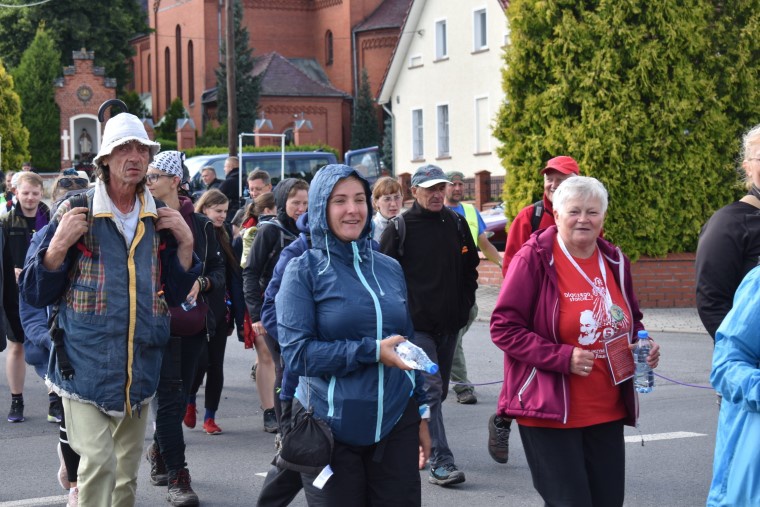 XVIII PPDŚ na Jasną Górę - dzień 6 - Laskowice-Łomnica