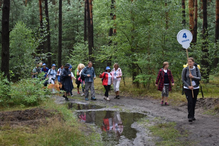 XVIII PPDŚ na Jasną Górę - dzień 6 - Laskowice-Łomnica