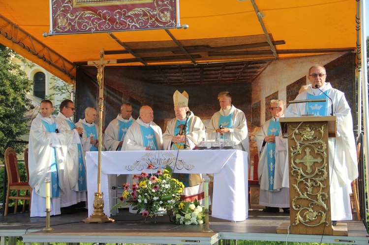 Rzeszowscy pielgrzymi zdążający na Jasną Górę opuścili dzisiaj diecezję tarnowską