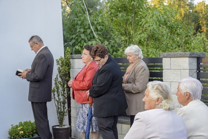 Czarny Potok. Msza przy kapliczce w Jastrzębiu