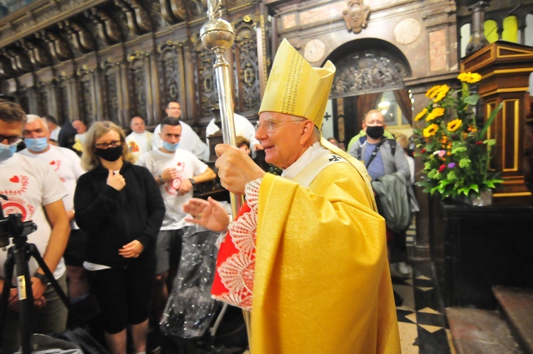 Wyjście 41. Pieszej Pielgrzymki Krakowskiej z Wawelu na Jasną Górę cz. 2
