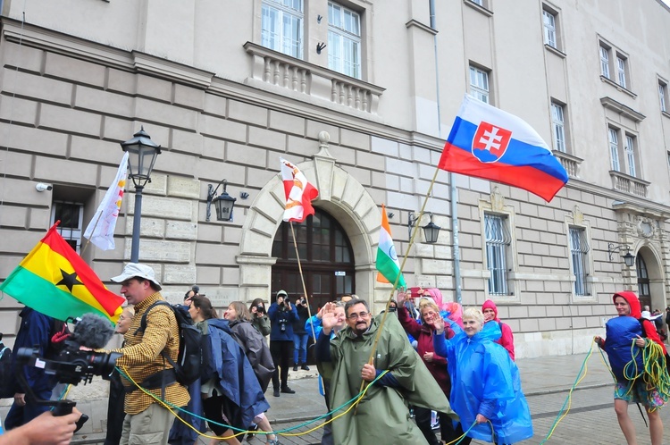 Wyjście 41. Pieszej Pielgrzymki Krakowskiej z Wawelu na Jasną Górę cz. 2