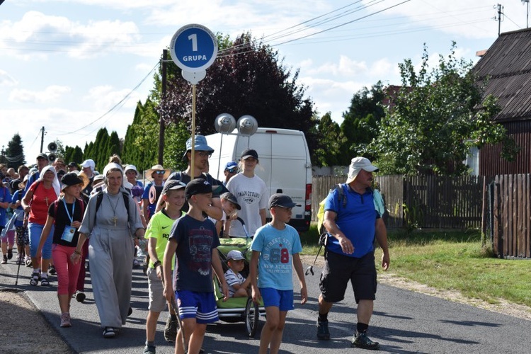 XVIII PPDŚ na Jasną Górę - dzień 7 - Łomnica-Cisie