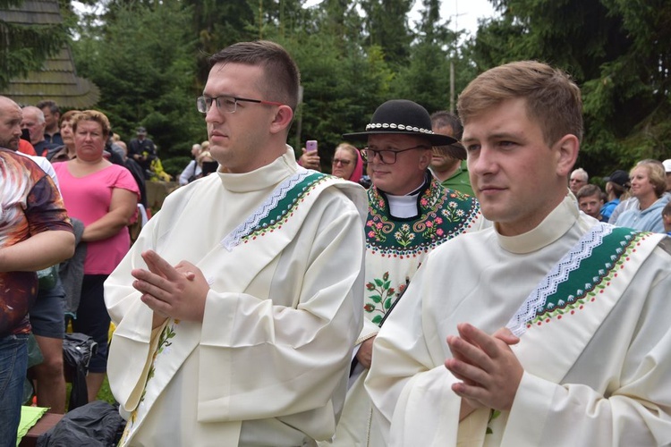 Msza św. na Polanie Rusnakowej pod Turbaczem w Gorcach 