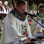 Msza św. na Polanie Rusnakowej pod Turbaczem w Gorcach 