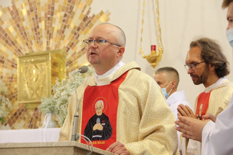 Świebodzin. Wprowadzenie relikwii męczenników i poświęcenie mozaik