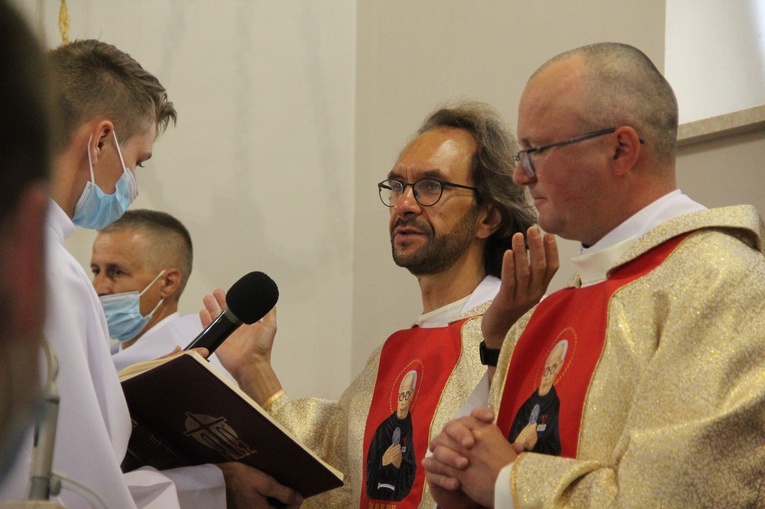 Świebodzin. Wprowadzenie relikwii męczenników i poświęcenie mozaik