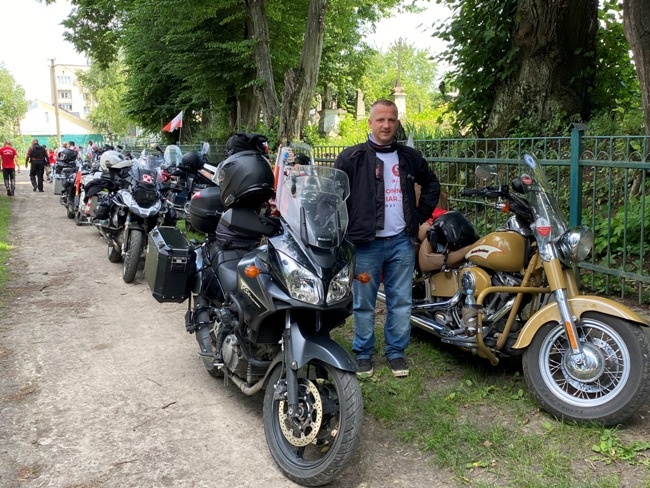 Radomscy księża na Wołyńskim Rajdzie Motocyklowym