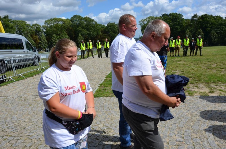 XVIII PPDŚ. Wejście na Jasną Górę diecezji świdnickiej