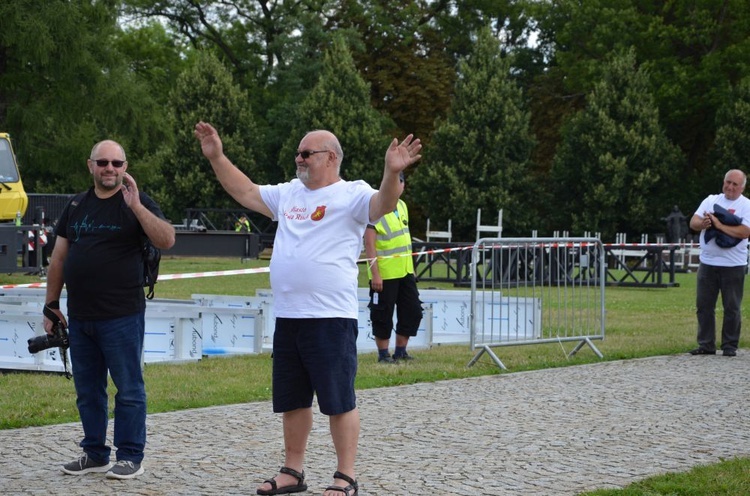 XVIII PPDŚ. Wejście na Jasną Górę diecezji świdnickiej