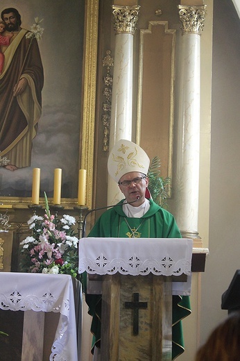 Gościem był bp Tadeusz Bronakowski, przewodniczący Zespołu KEP ds. Apostolstwa Trzeźwości i Osób Uzależnionych, który po Eucharystii poprowadził również konferencję.