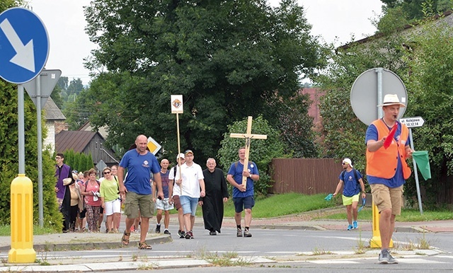 ▲	Trasa wytyczona przez Rycerzy Kolumba liczyła 21 km.