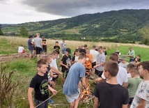 60 ministrantów i lektorów z Bobowej wzięło udział w oazie parafialnej