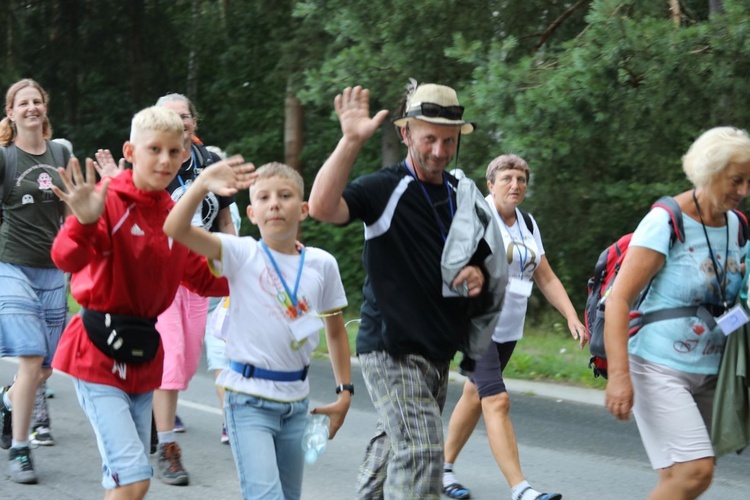 19. Pielgrzymka Dekanatu Czechowickiego na Jasną Górę - na trasie