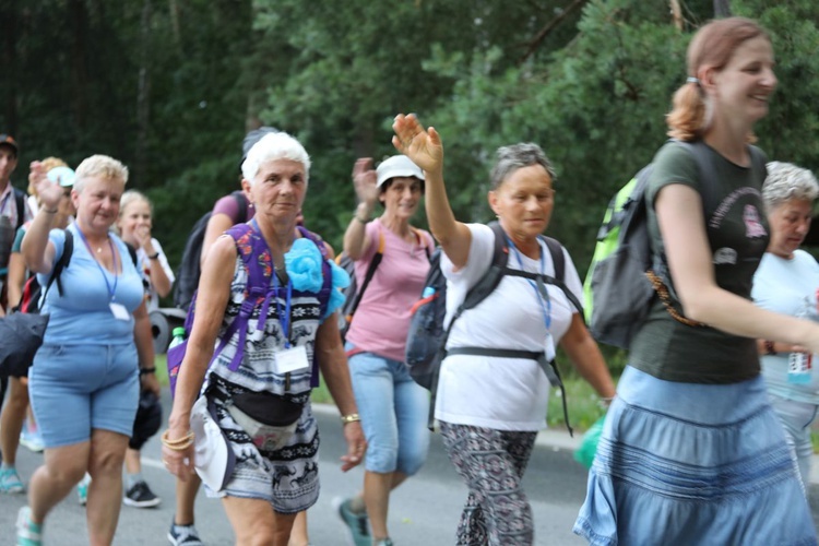 19. Pielgrzymka Dekanatu Czechowickiego na Jasną Górę - na trasie