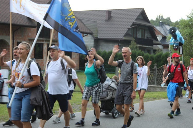 19. Pielgrzymka Dekanatu Czechowickiego na Jasną Górę - na trasie