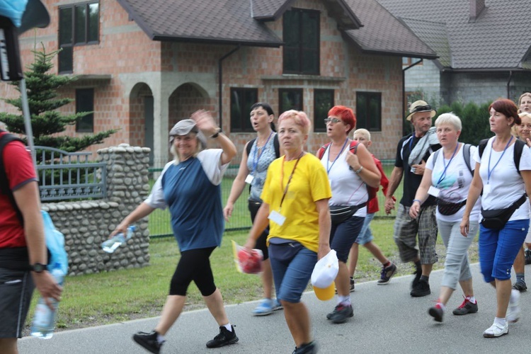 19. Pielgrzymka Dekanatu Czechowickiego na Jasną Górę - na trasie