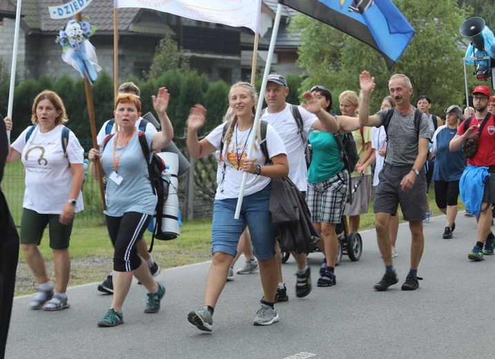 19. Pielgrzymka Dekanatu Czechowickiego na Jasną Górę - na trasie